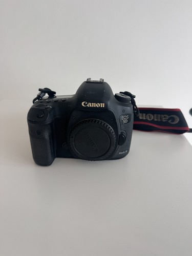 Canon eos mark iii 4 - canon,